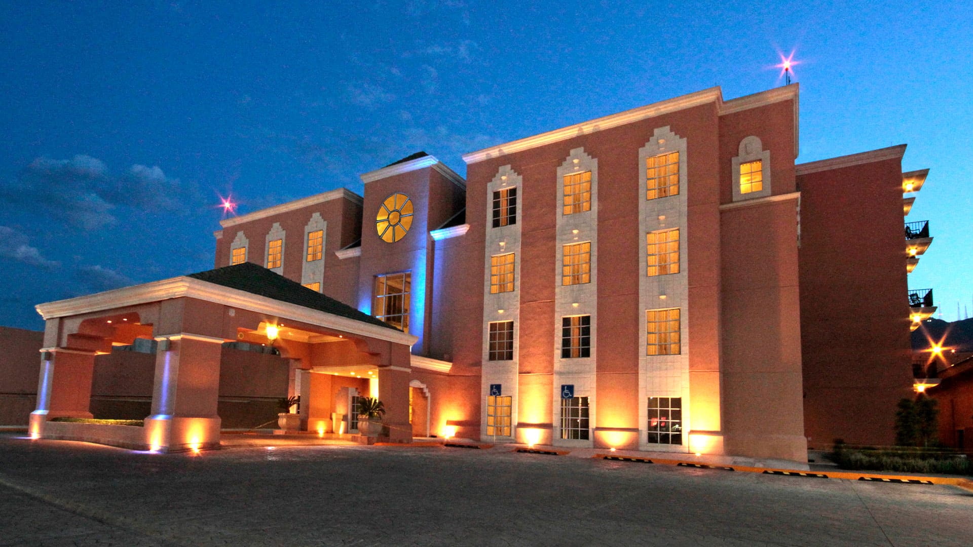 Holiday Inn Express Monterrey Tecnológico - Imagen 1